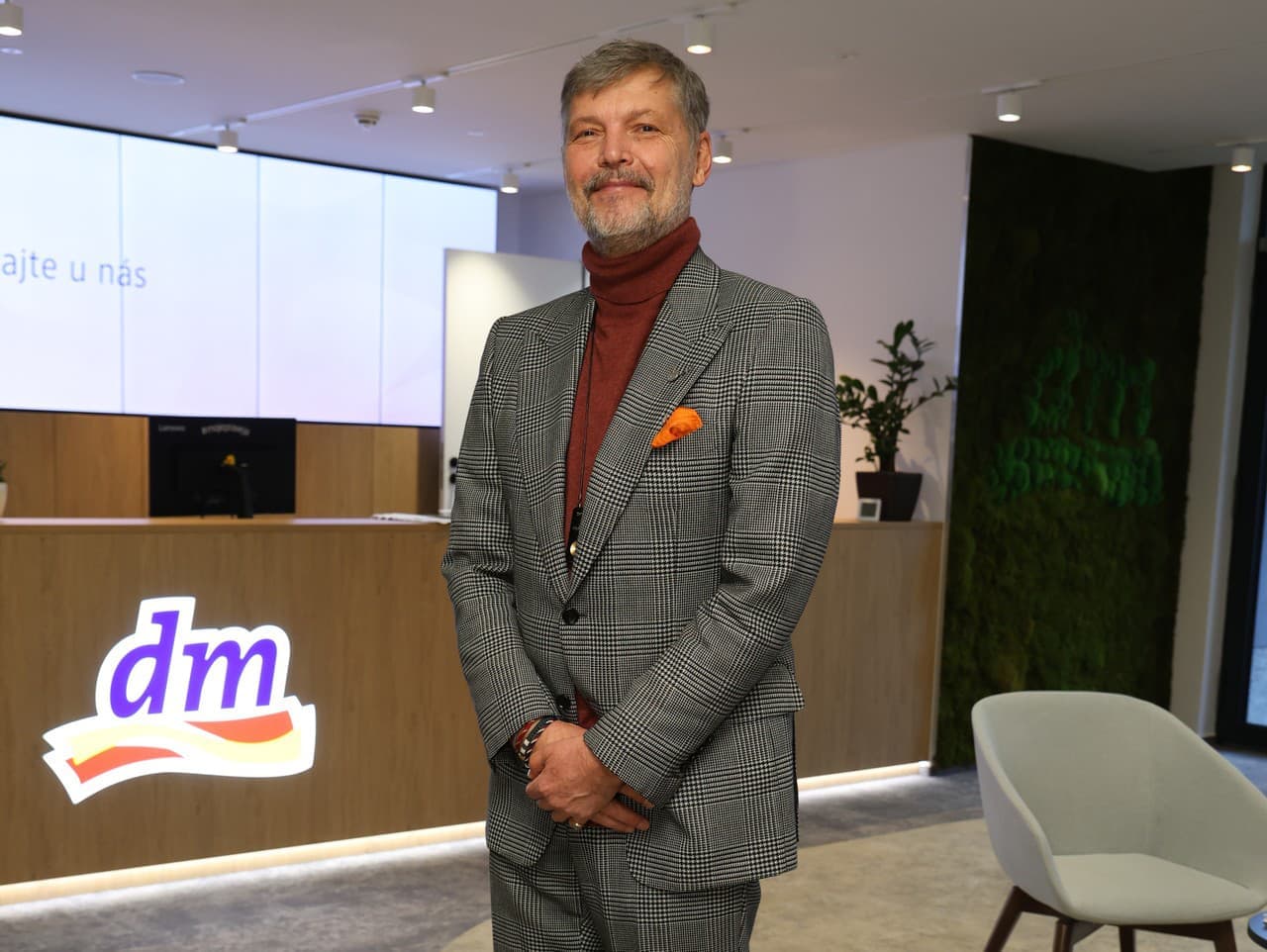 dm drogerie markt: Líder na trhu s rekordnými obratmi a dobrými skutkami