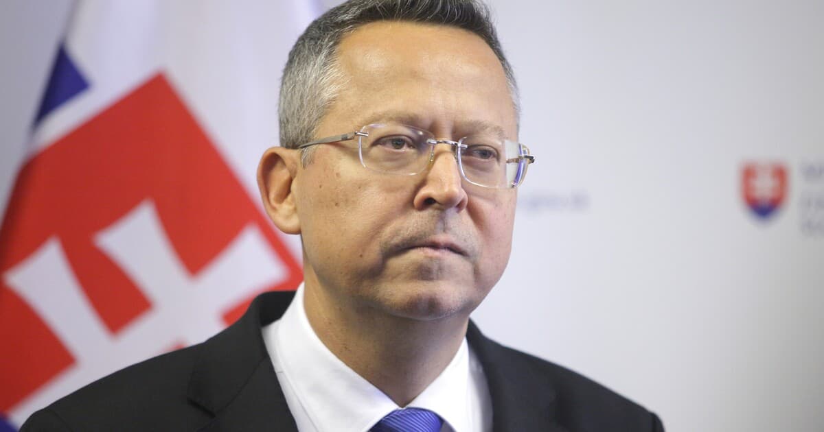 Zamestnanci môžu dostať 100 % príplatok za prácu počas sviatkov