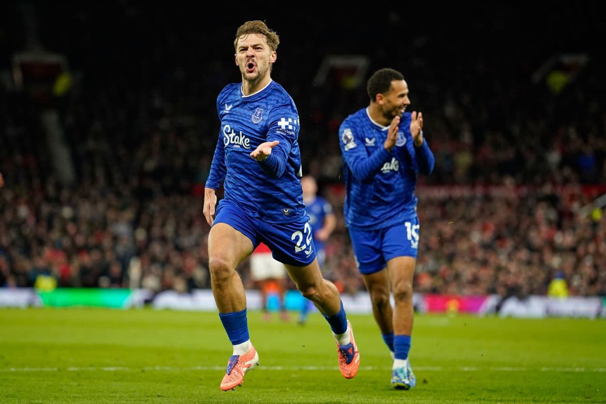 Manchester United zlyhal, Everton si odniesol cenné tri body