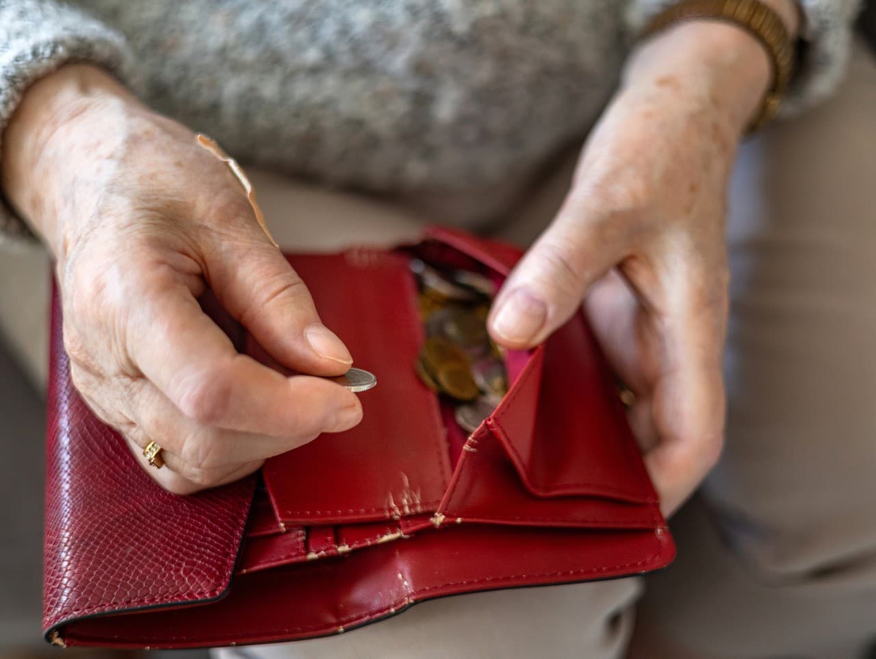 Hľadanie pokladu: Získajte zlatú tehlu s pomocou mincí
