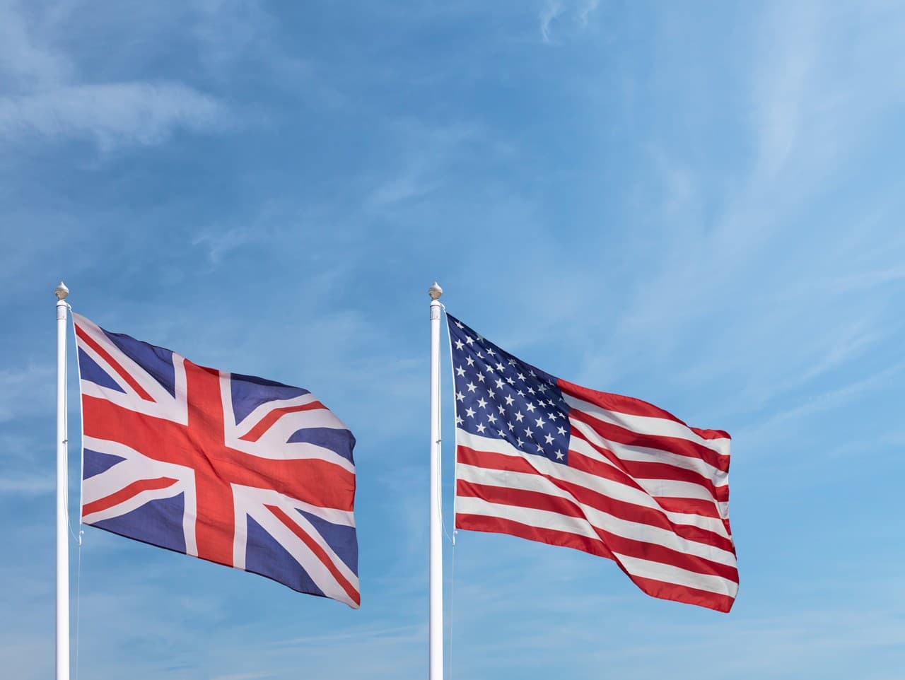 Británia prerušila spravodajskú spoluprácu s USA v Karibiku