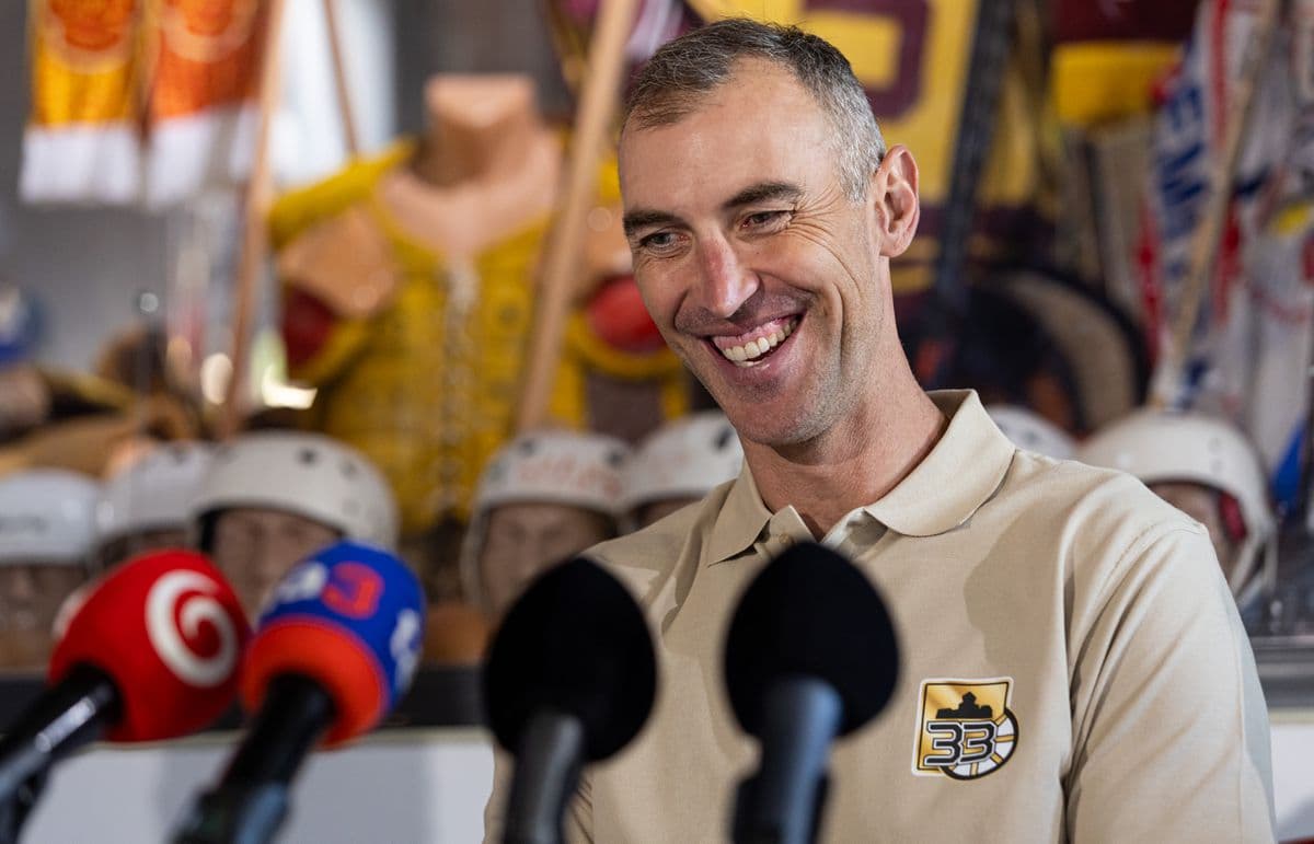 Zdeno Chára vstupuje do Hokejovej siene slávy: Spomienky jeho spoluhráčov