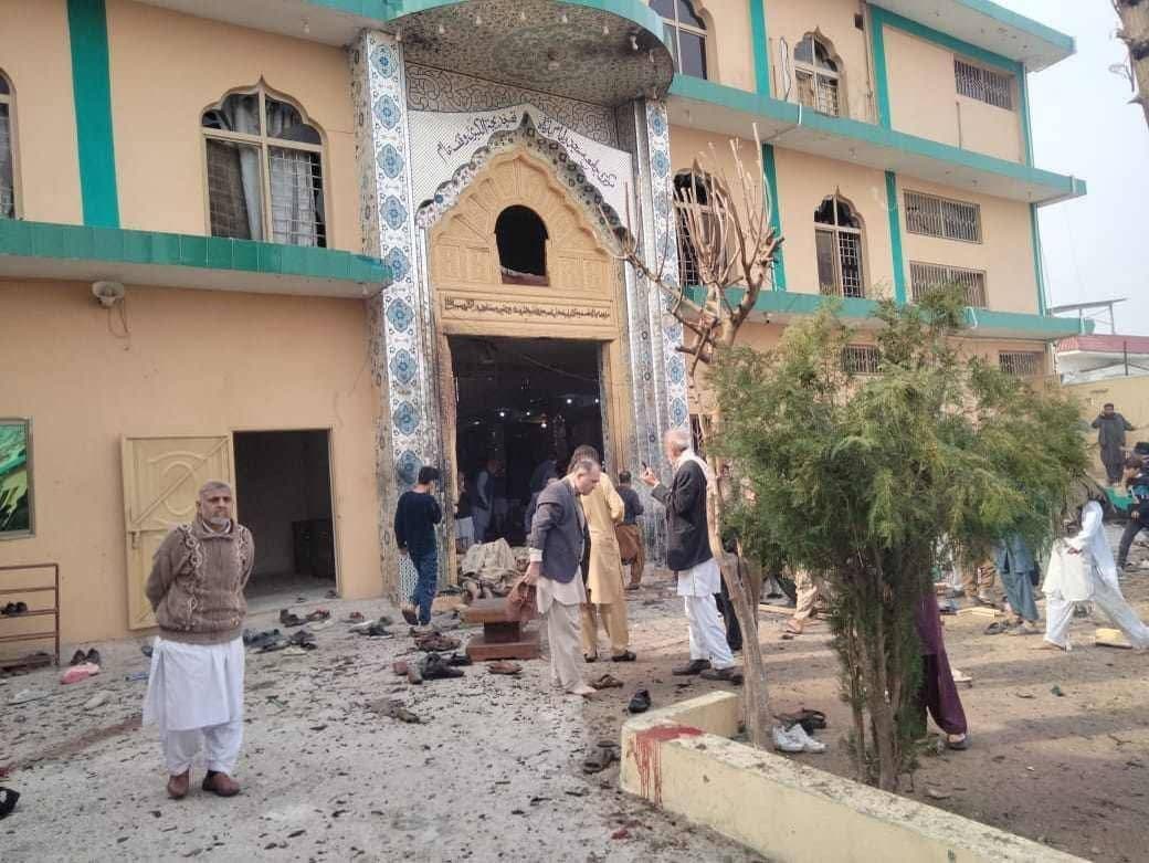 Tragédia v Islamabade: Výbuch v mešite si vyžiadal 15 obetí