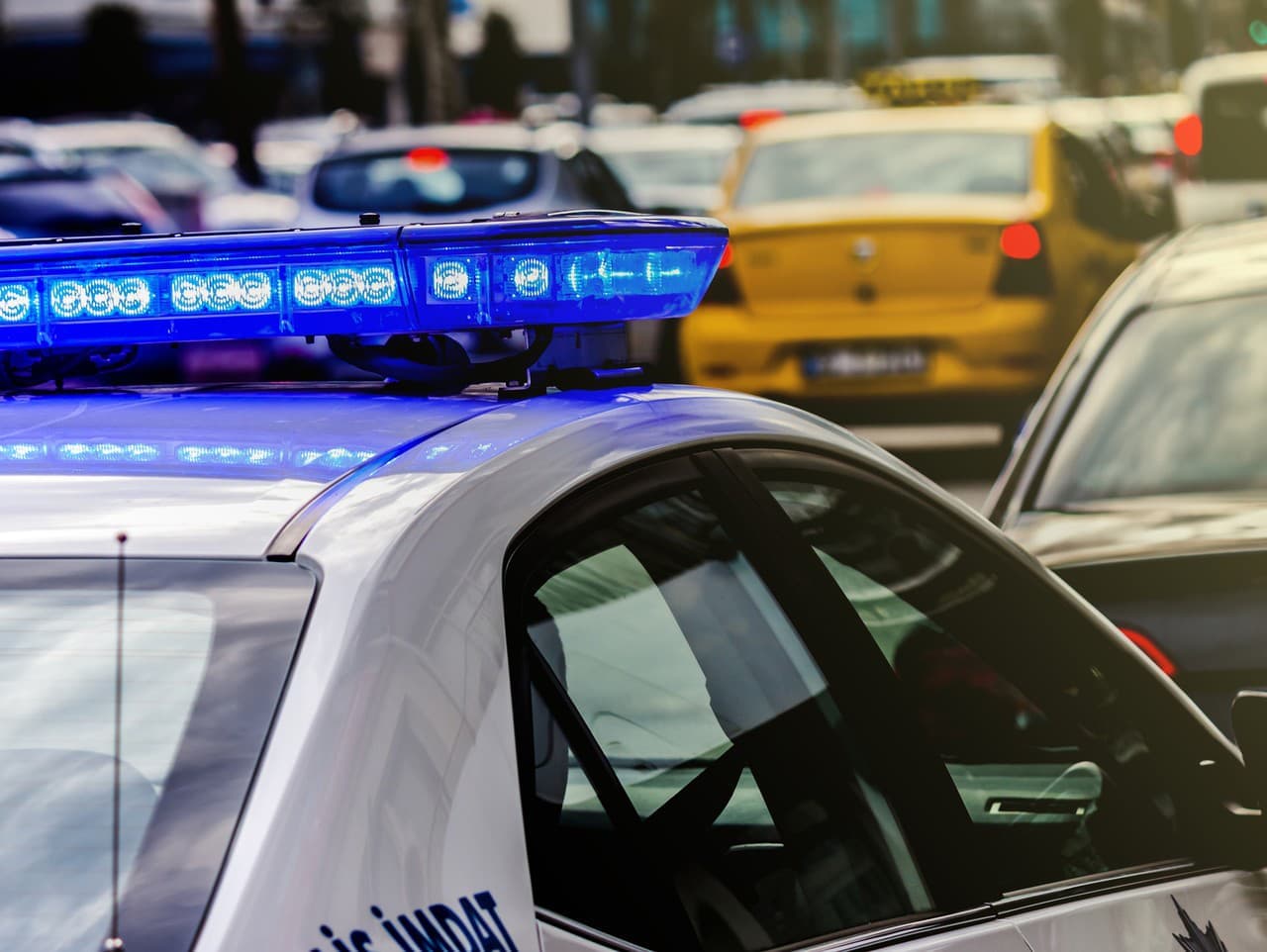 Ozbrojený útok v Turecku: Militanti z IS postrelili sedem policajtov