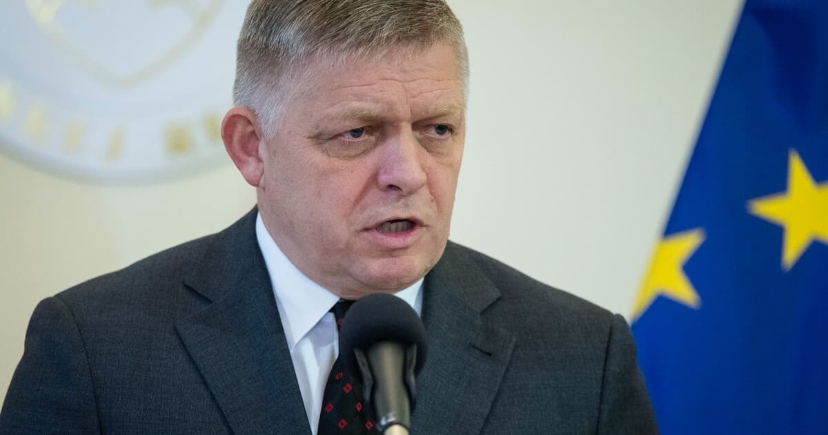 Fico žiada odvolanie vedenia ZSSK: Minister Ráž musí zasiahnuť