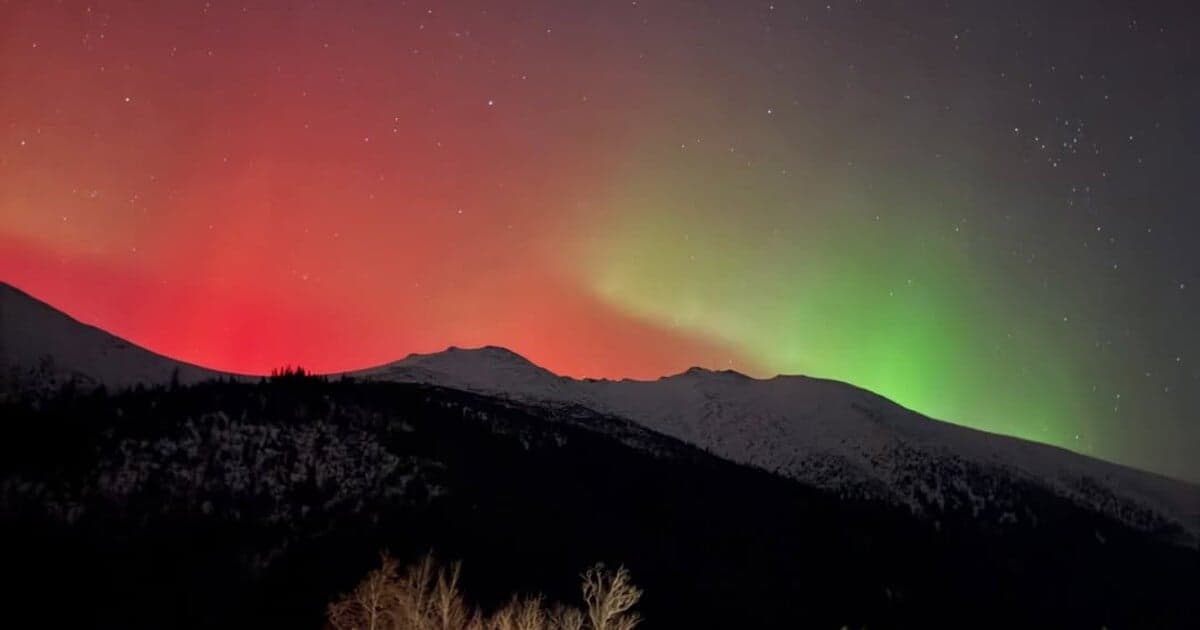 Slováci zažili nádherné nebeské divadlo: Polárna žiara nad krajinou