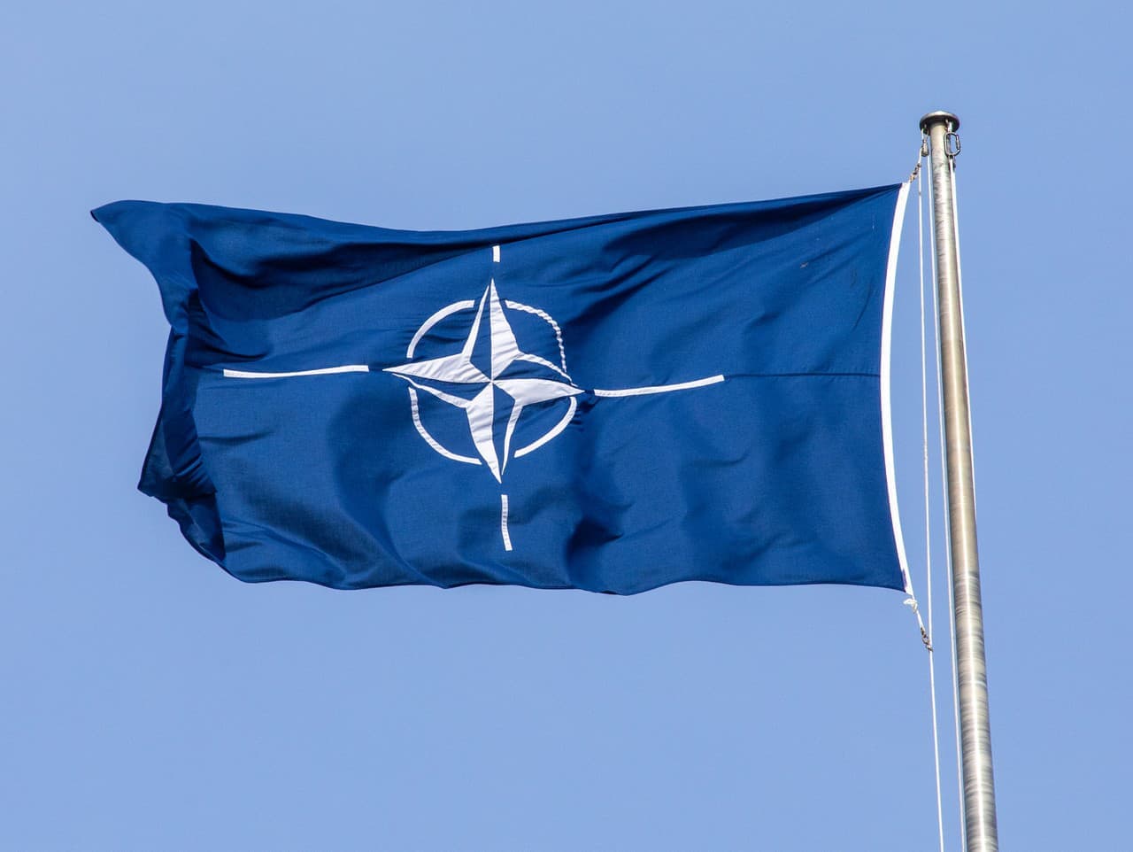 NATO posilňuje obranu proti hrozbám z Iránu