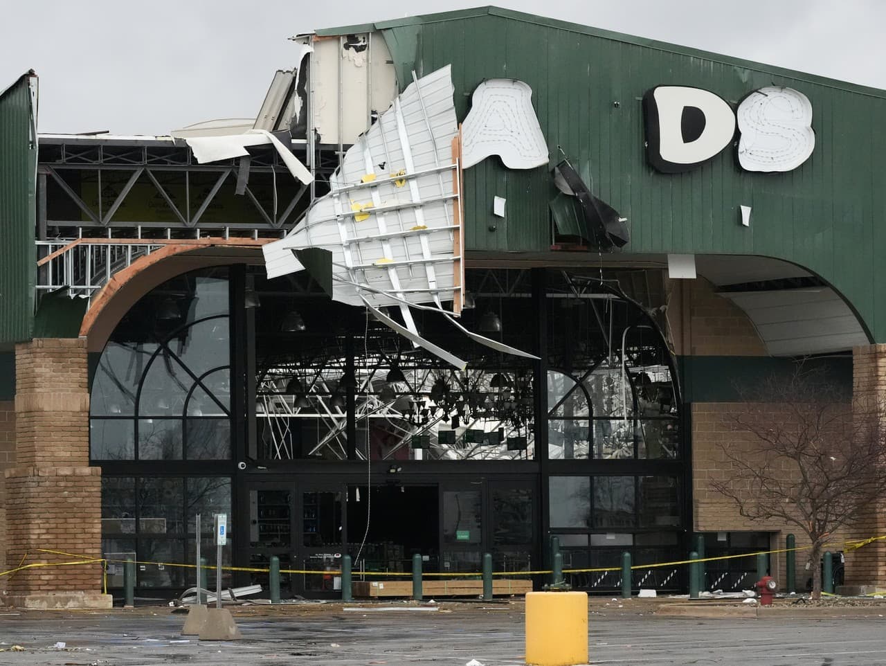 Tornáda v USA si vyžiadali osem obetí, škody sú obrovské