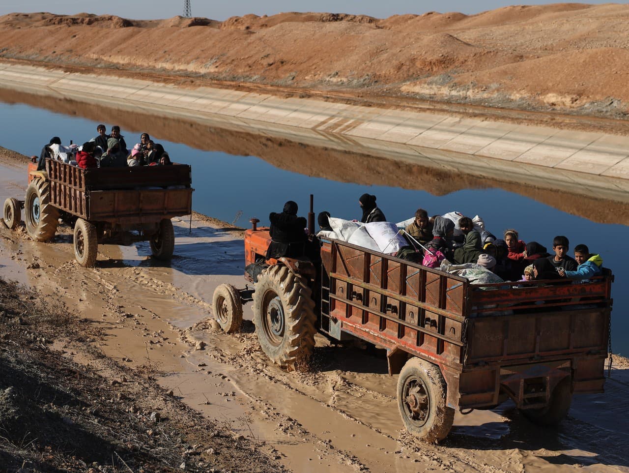 Rusi opúšťajú letisko v Kámišlí: Zmeny v sýrskom konflikte