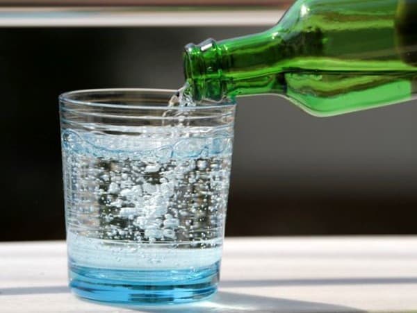 Legendárny výrobca minerálnej vody Rhenser vyhlásil bankrot