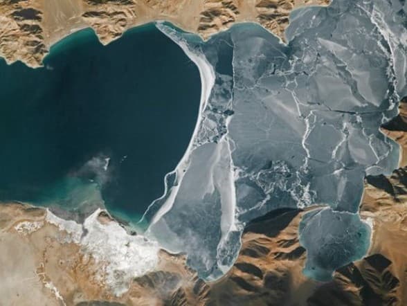 Čína buduje nové raketové základne pri indickej hranici