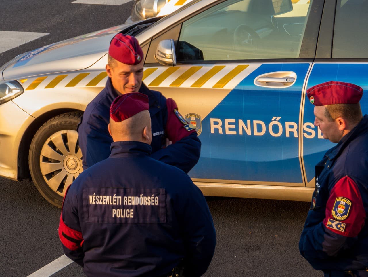 Maďarsko vrátilo ukrajinskej banke autá, hotovosť a zlato zostávajú v úschove