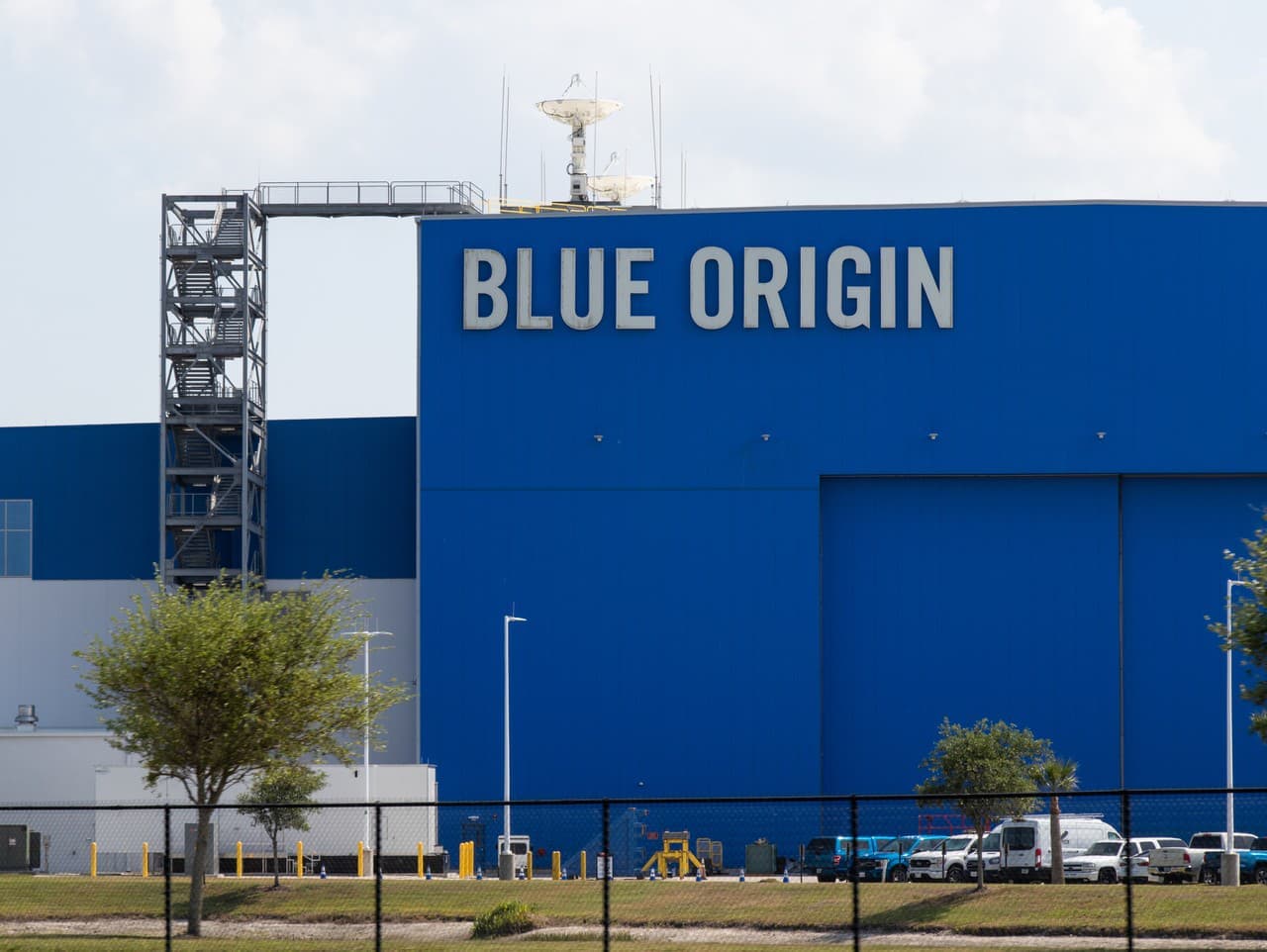 Štart rakety New Glenn odložený pre slnečné búrky