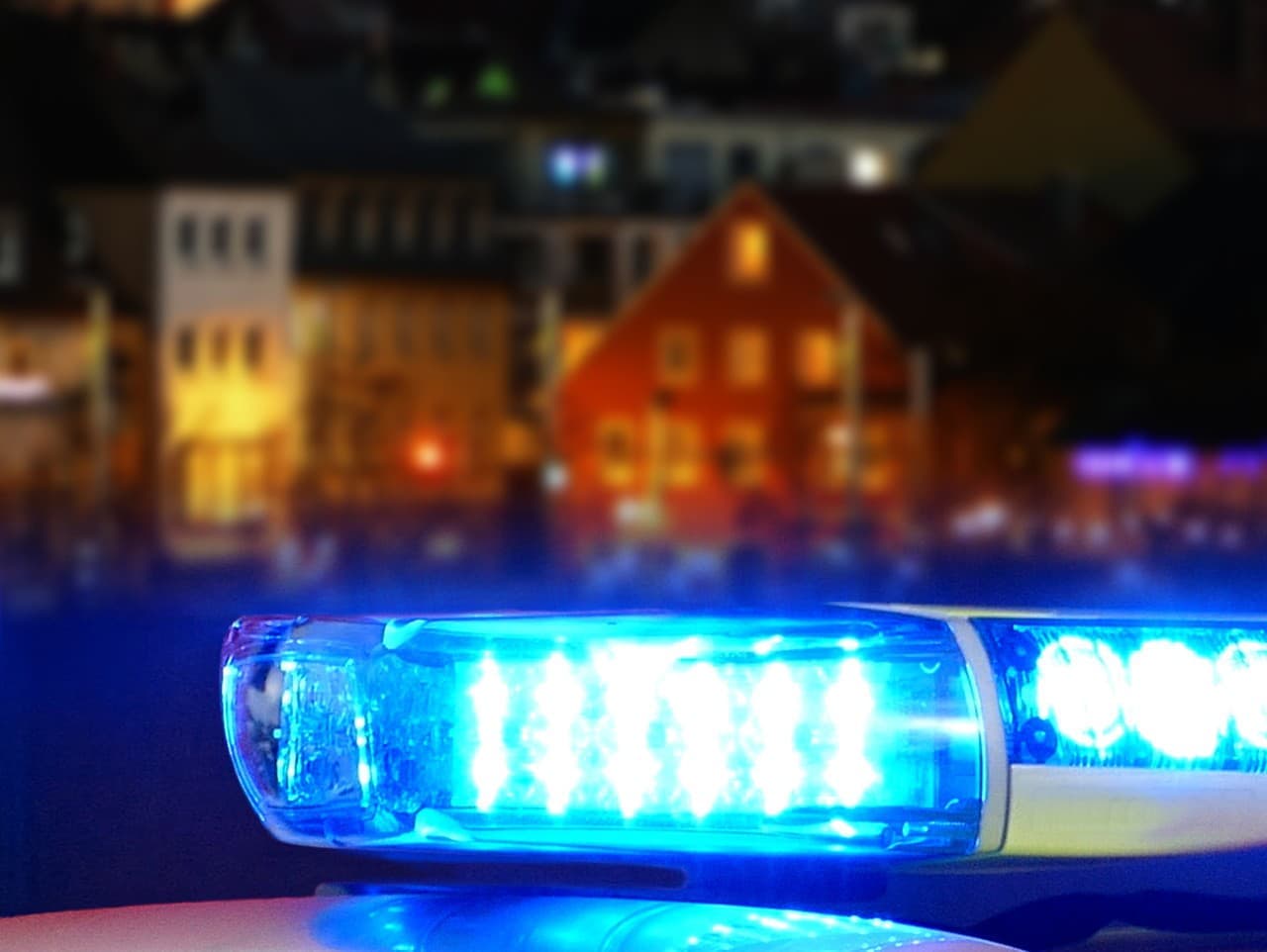 Polícia zasahovala pri synagóge v Nórsku po útoku v USA