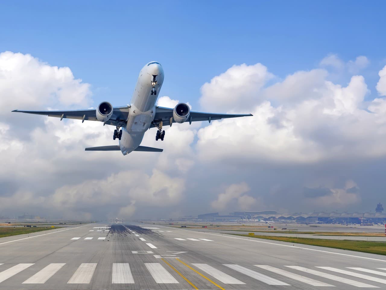 Kuba pozastavila tankovanie leteckého paliva na mesiac