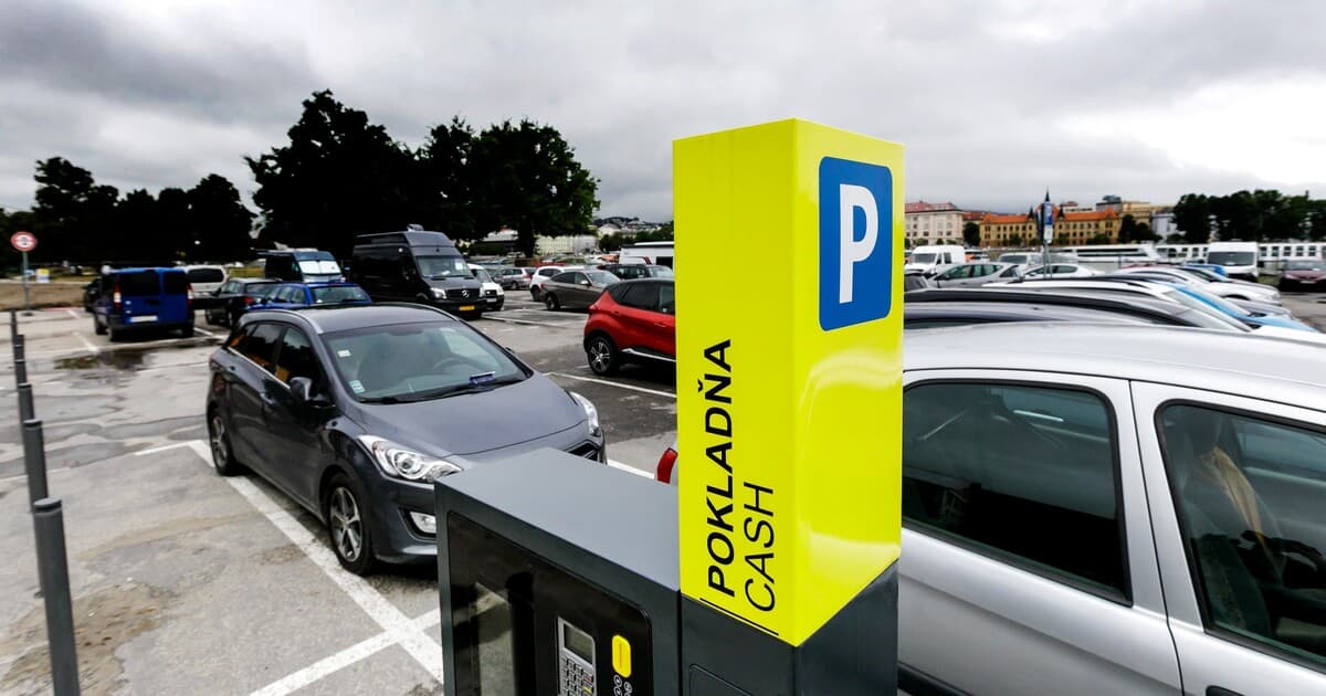 Parkovanie v Bratislave dnes bez poplatkov kvôli technickému výpadku