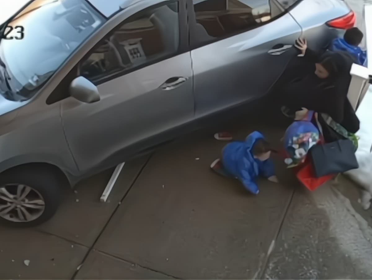 Opitá vodička zrazila matku a deti pred škôlkou v New Jersey