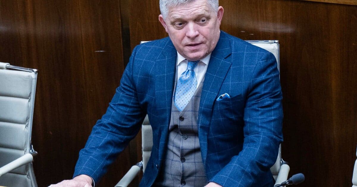 Fico žiada prístup k ropovodu Družba: Obavy z jeho zničenia