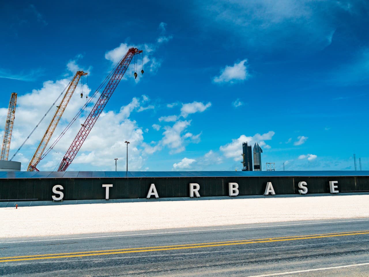 SpaceX získala povolenie na vypustenie ďalších 7500 satelitov Starlink