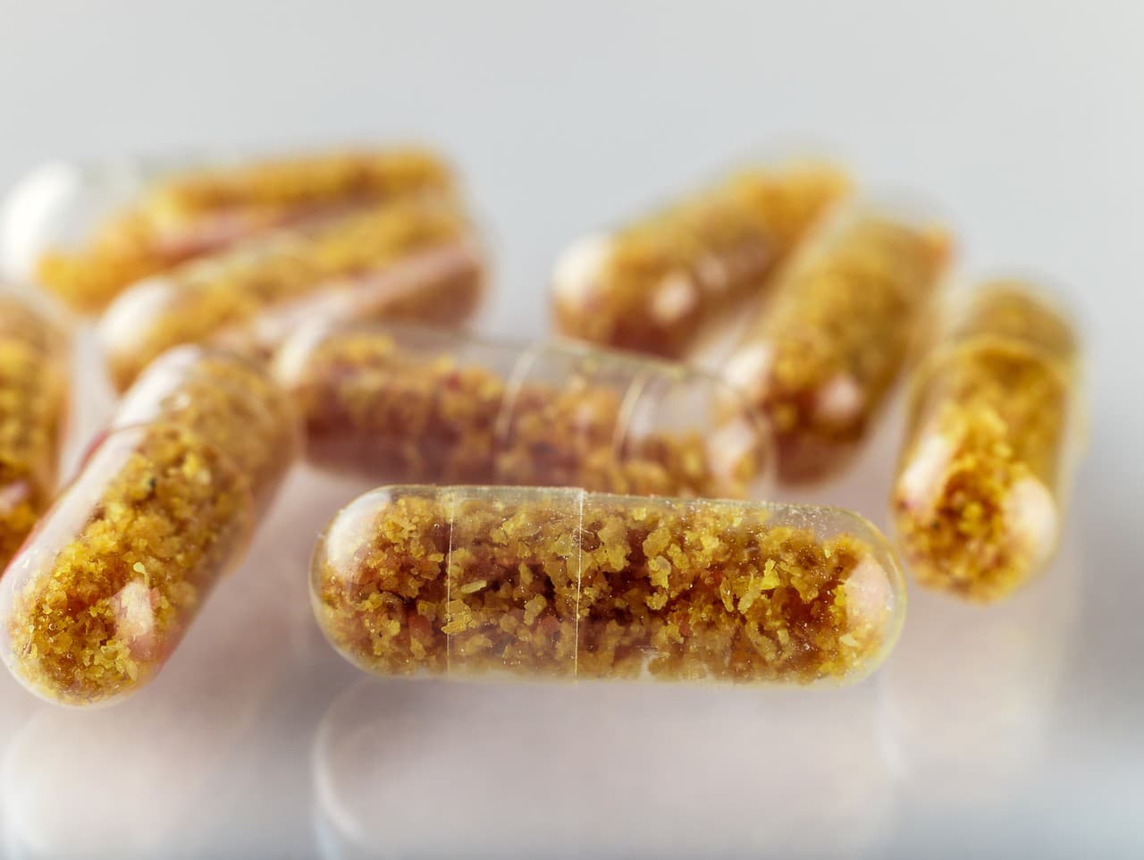 Revolúcia v liečbe rakoviny: Fekálna transplantácia ukazuje sľubné výsledky