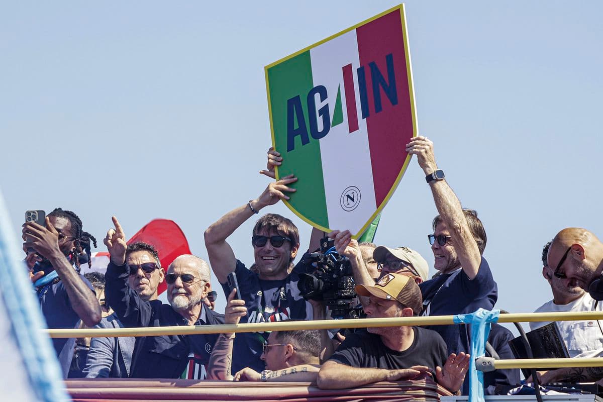 Obvinenia voči šéfovi Neapola: Hrozí finančný kolaps klubu?