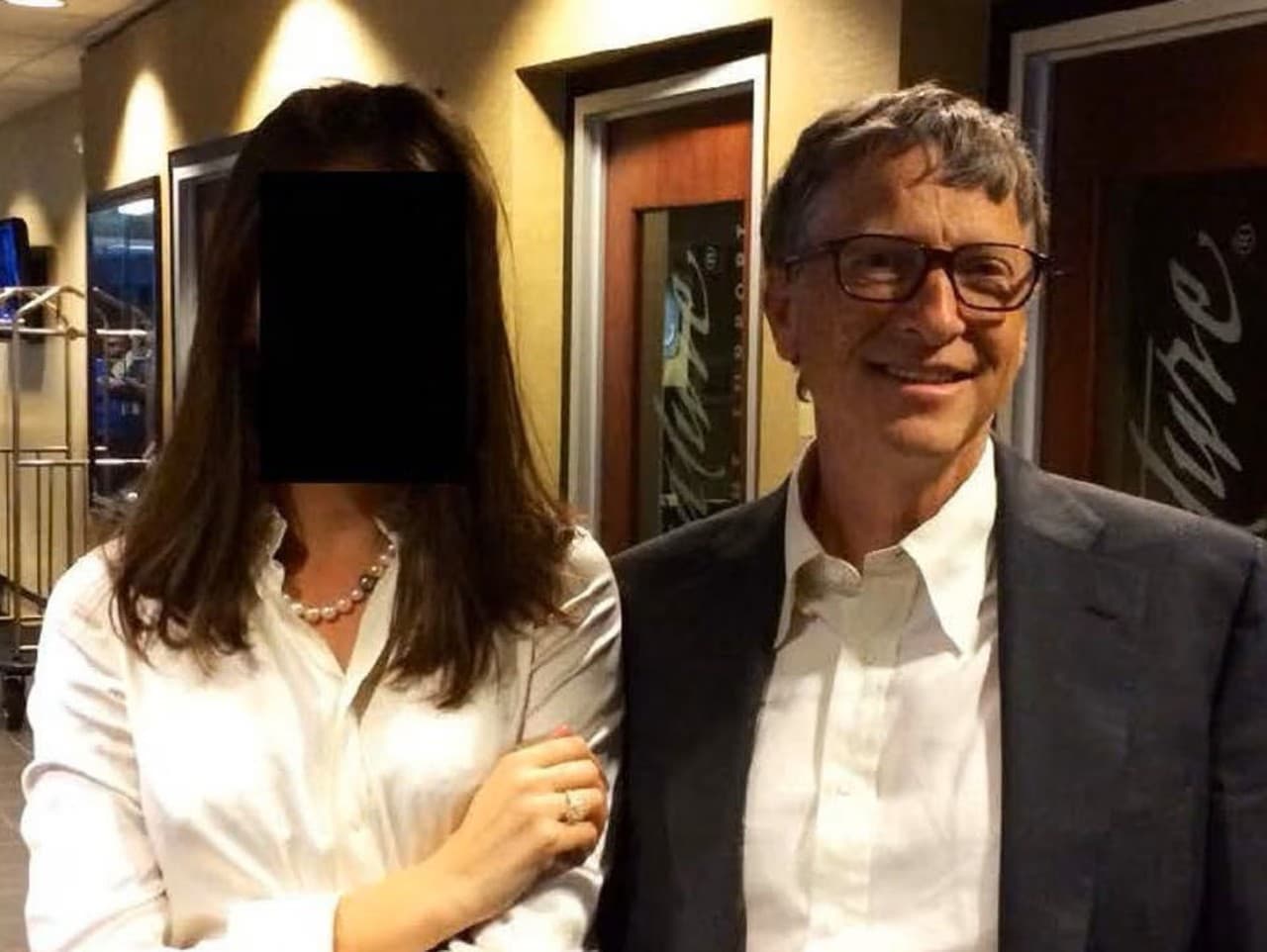 Nové Epsteinove spisy odhaľujú šokujúce tvrdenia o Billovi Gatesovi