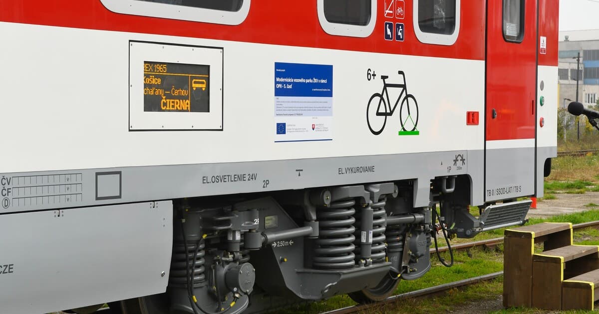 Silný dážď podmyl trať pri Zvolene, cestujúci musia počítať s meškaním