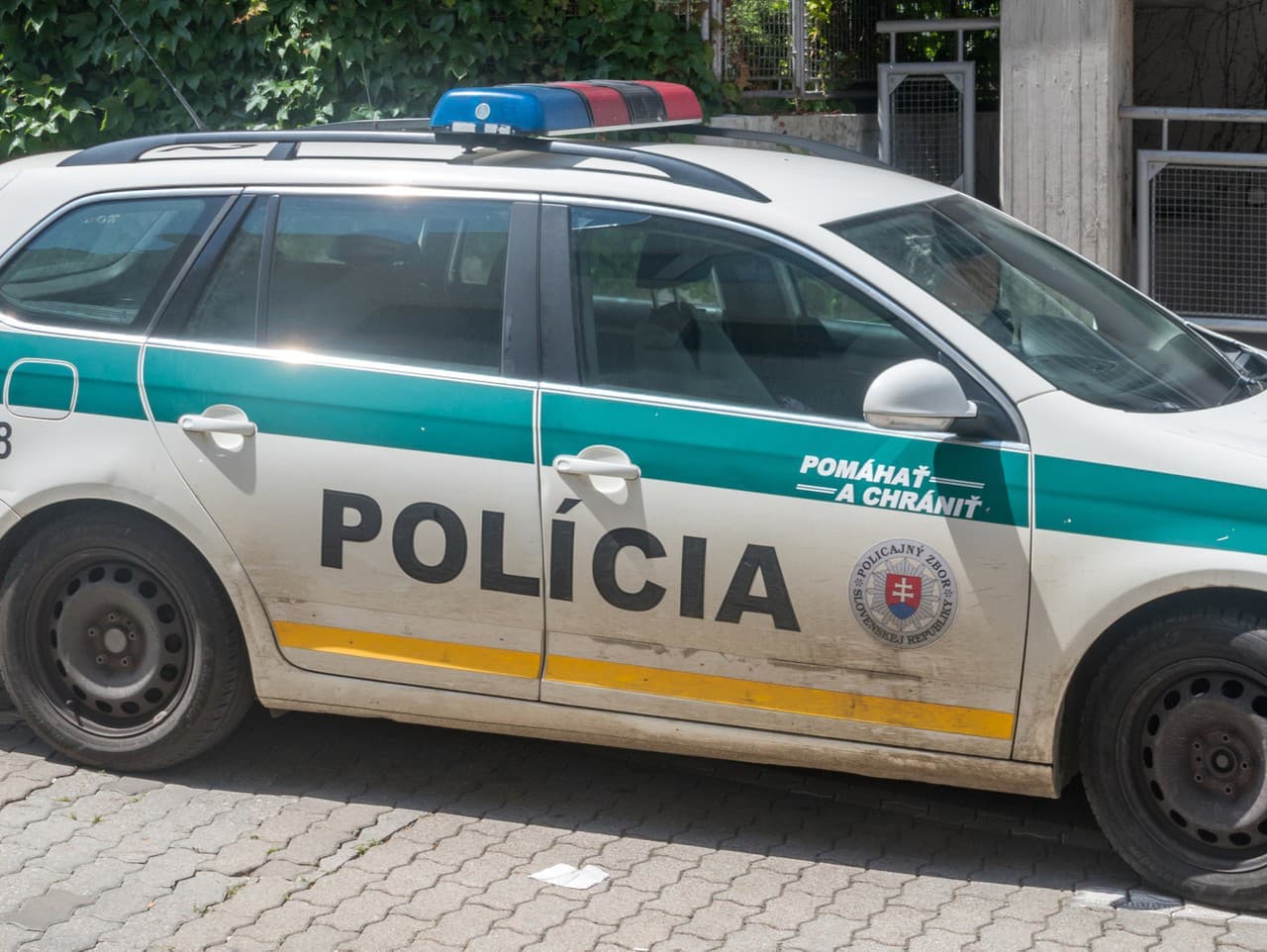 Polícia pátra po 72-ročnom mužovi z Rovinky, prosí o pomoc verejnosti