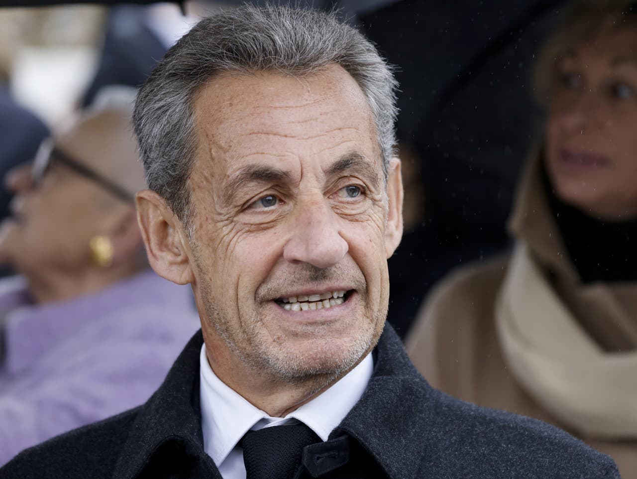 Sarkozy sa snaží o zlúčenie trestov pred parížskym súdom