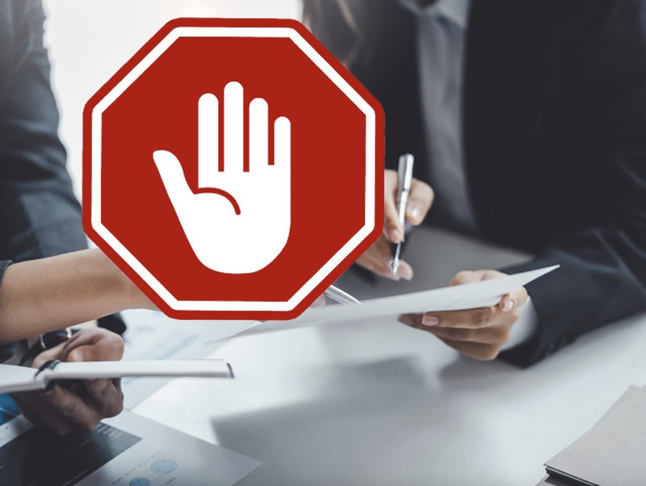 NBS varuje: Pozor na Unika Profit, neoverenú firmu bez licencie