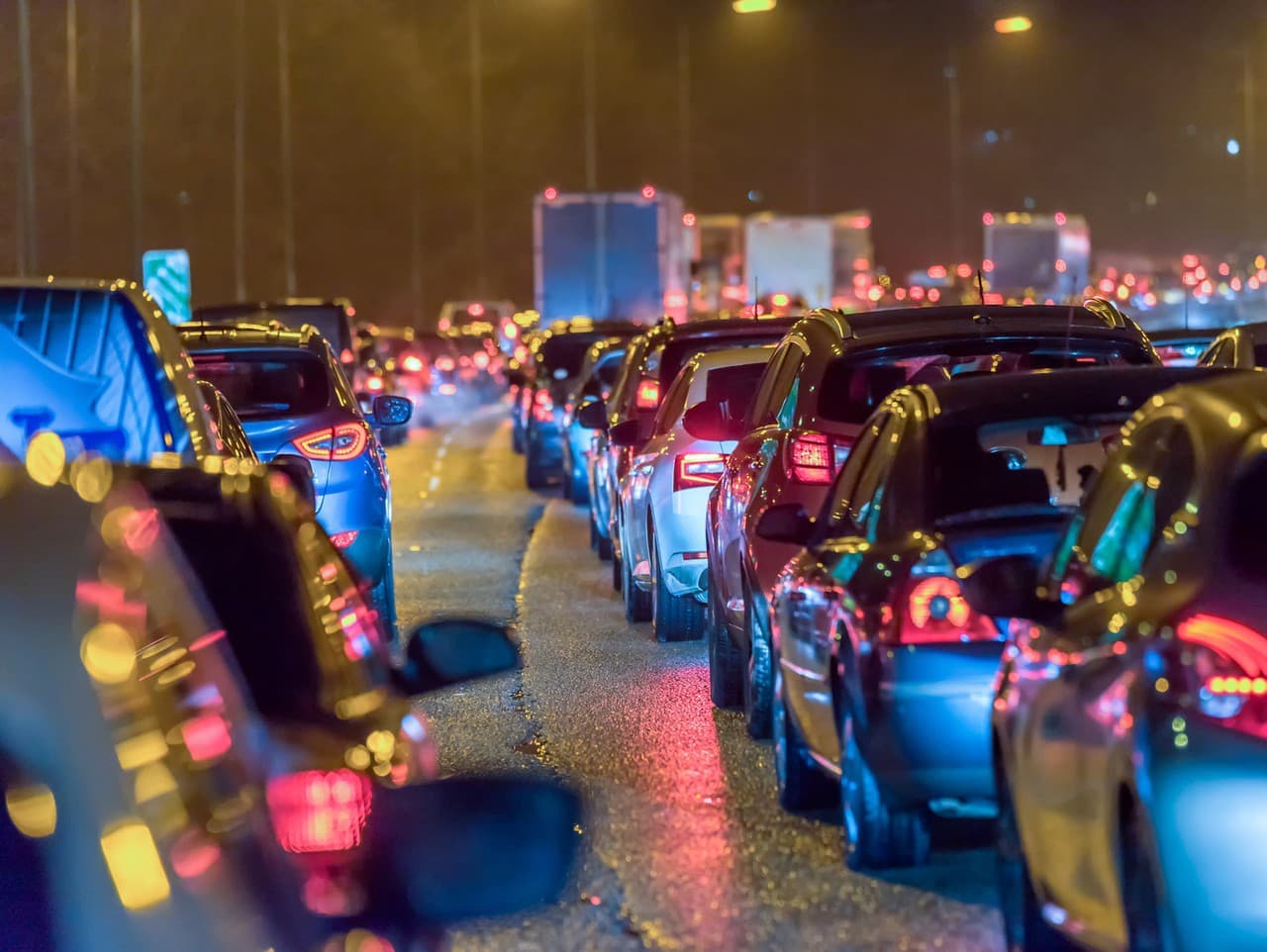 Bratislava zažíva dopravný kolaps: Kolóny a meškania na každom kroku