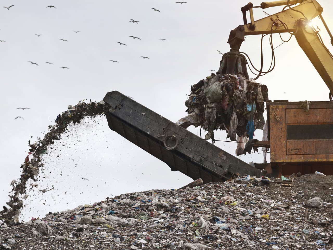 Novela zákona o odpadoch: Zmeny v uzatváraní skládok od januára 2026