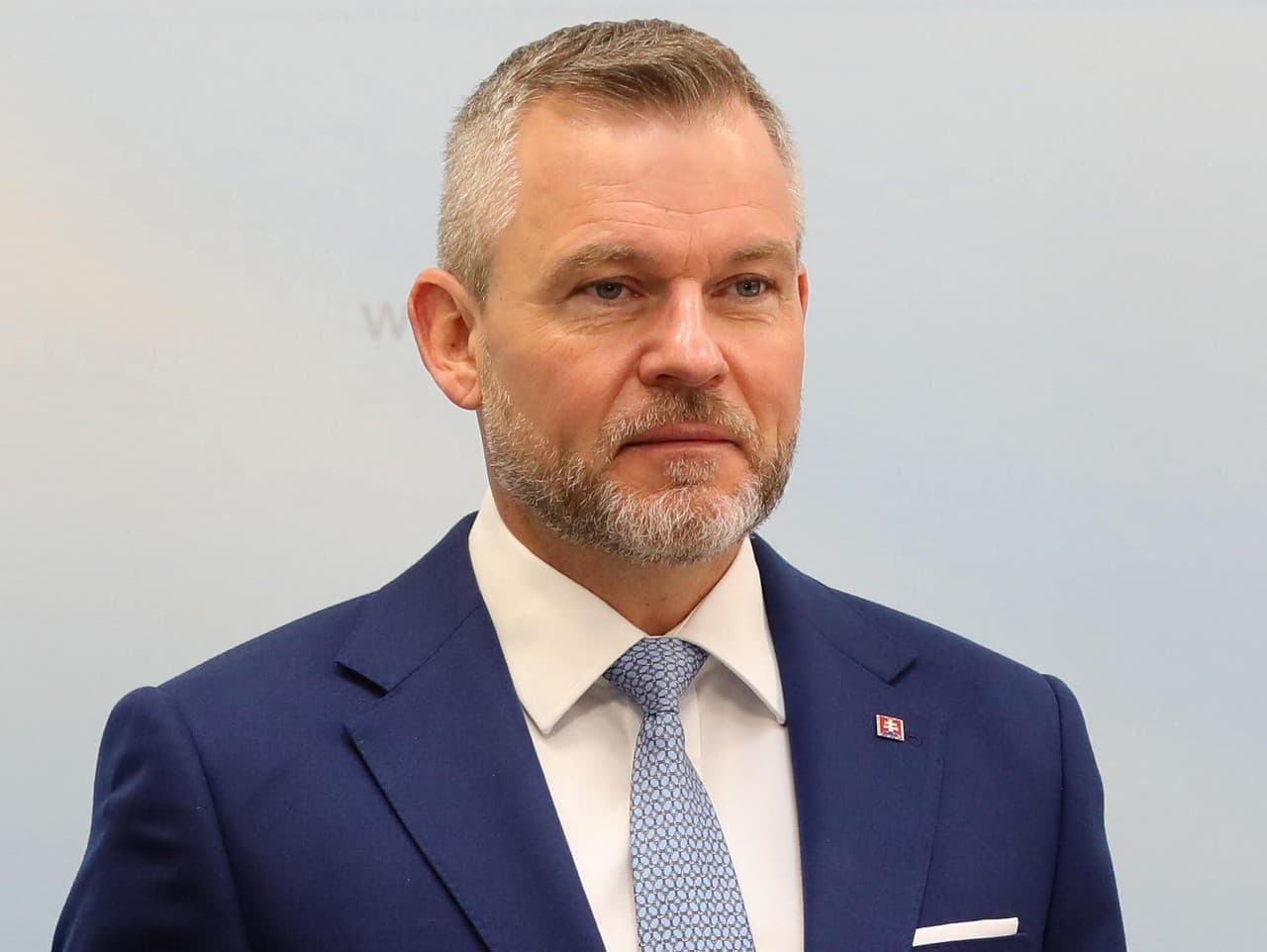 SNS vyzvala Pellegriniho na riešenie dodávok ropy