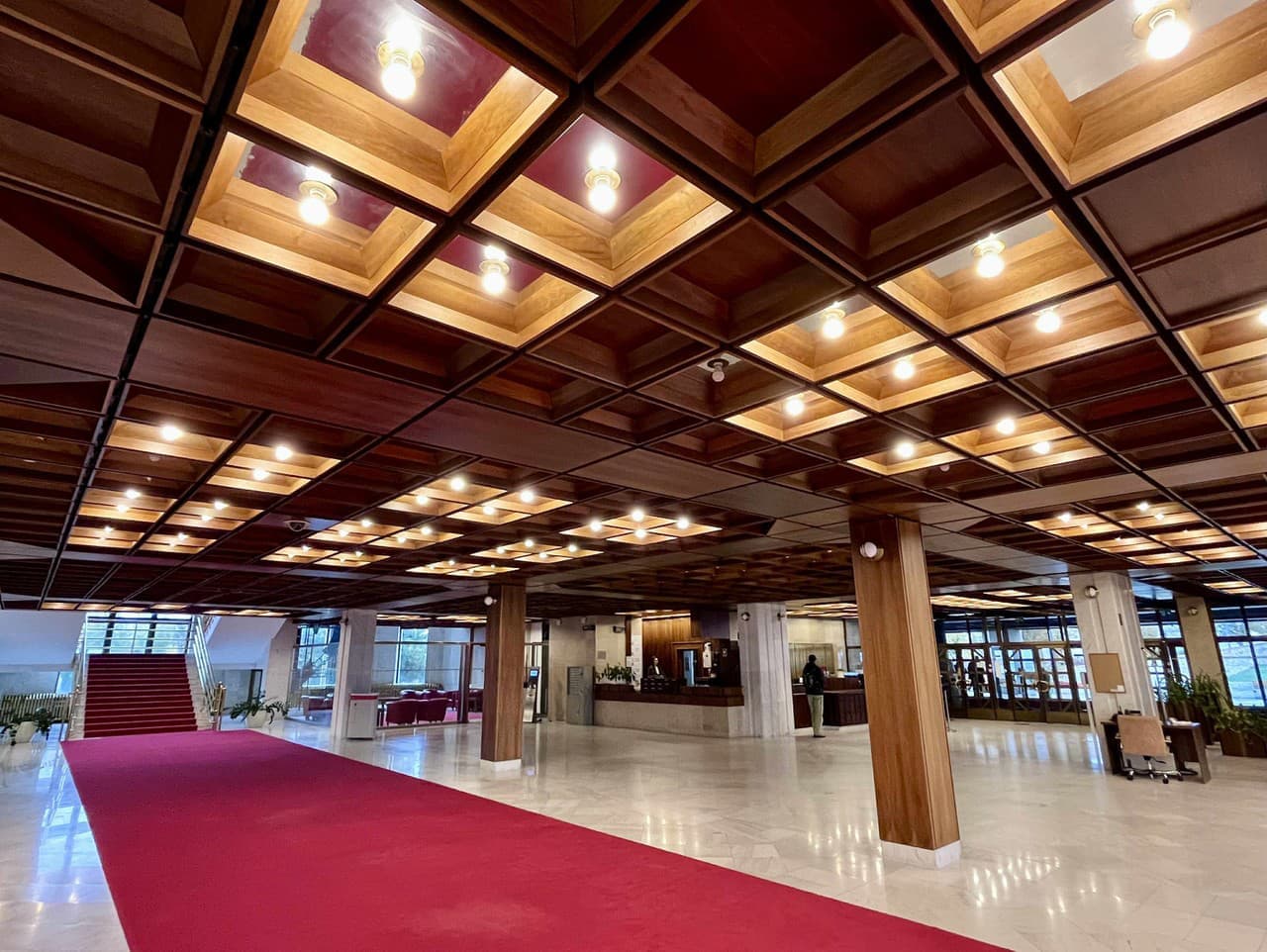 Poslanci NR SR sa zídu na mimoriadnej schôdzi o odvolávaní ministrov