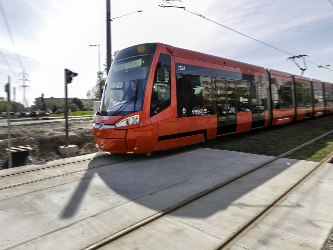 Prerušená premávka električiek 4 a 9 na Trnavskom mýte