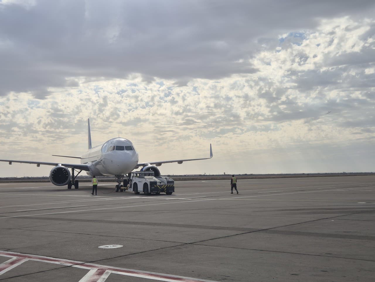 Cestujúci v Nemecku dobiehali lietadlo, skončili s políciou