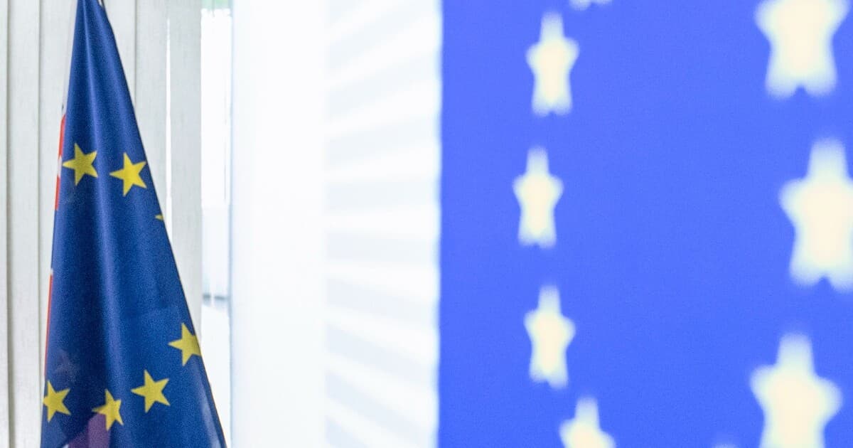 EÚ sprísňuje vízové pravidlá pre ruských občanov