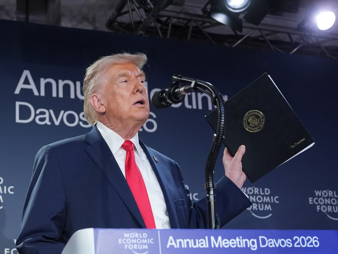 Dohoda z Davosu: Mocní sa snažia o podelenie Grónska