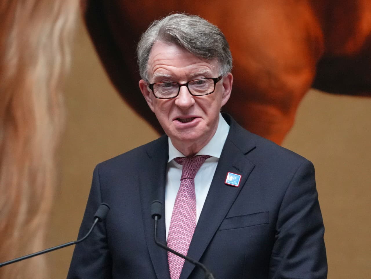 Pád Petra Mandelsona: Odchod z parlamentu kvôli kauze Epstein