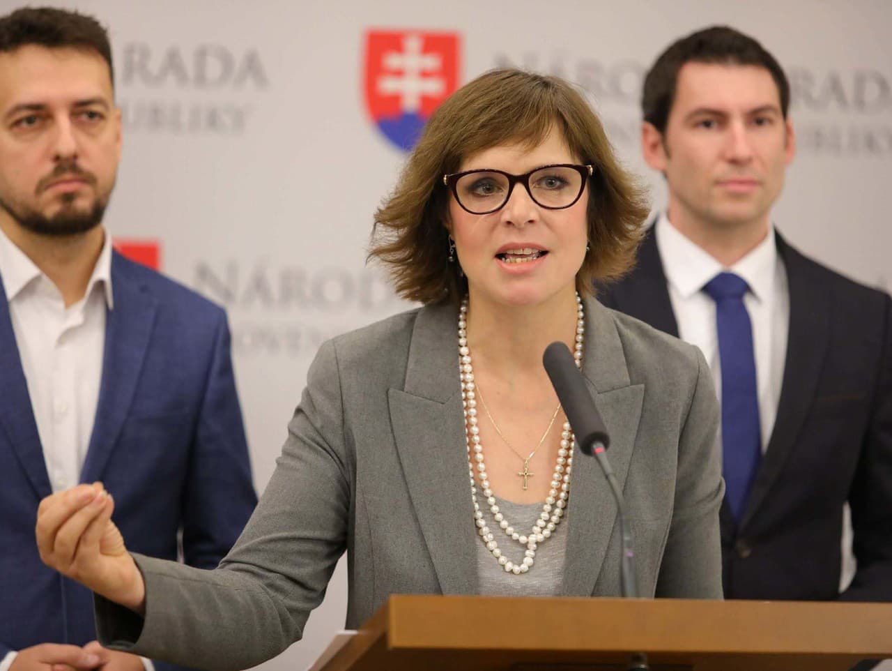 Remišová obvinila Takáča z klamstva o eurofondoch pre farmárov