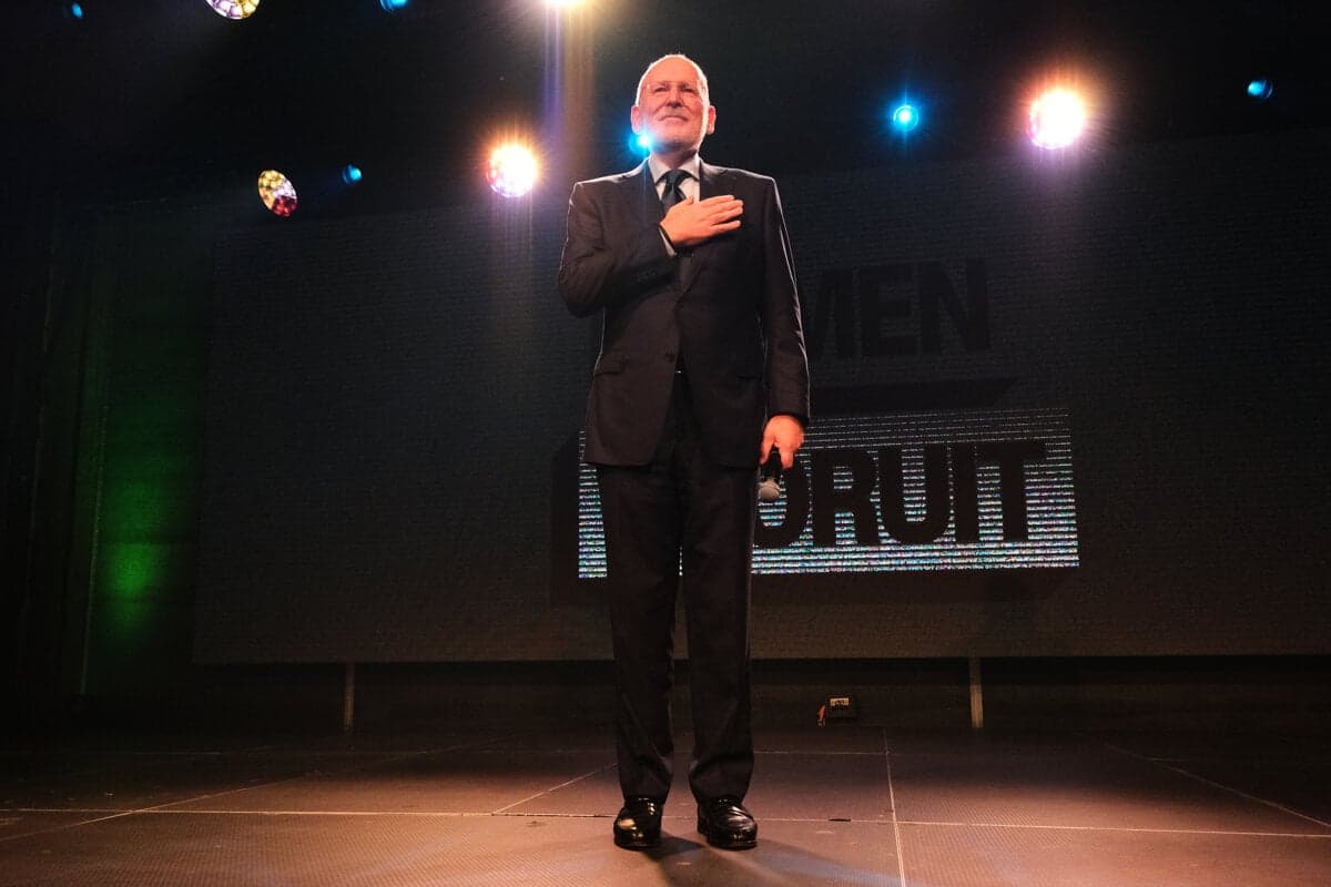 Frans Timmermans odstúpil z čela holandského bloku Zelených a Strany práce