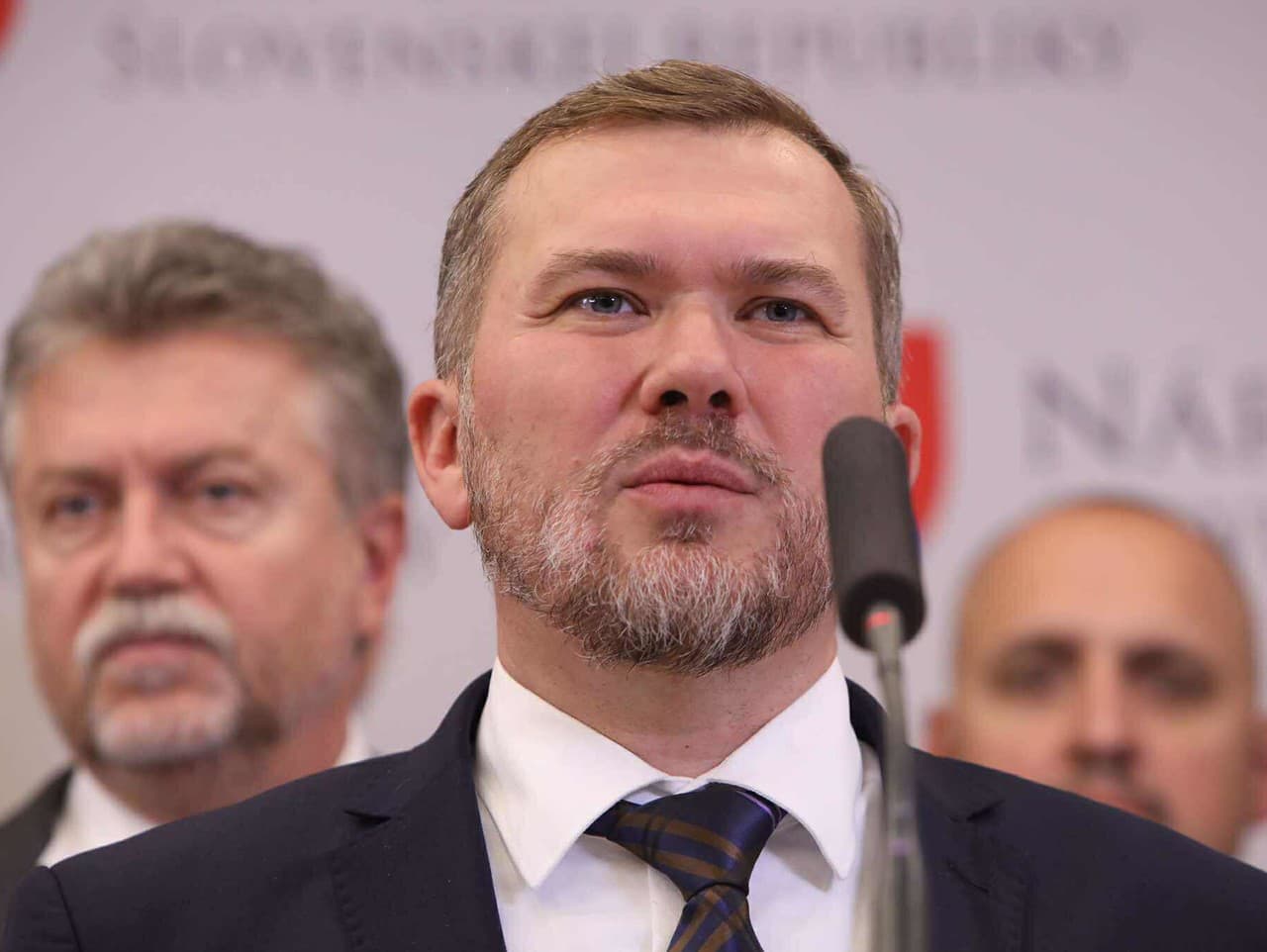 KDH varuje pred oslabením ochrany rodiny v novom Občianskom zákonníku