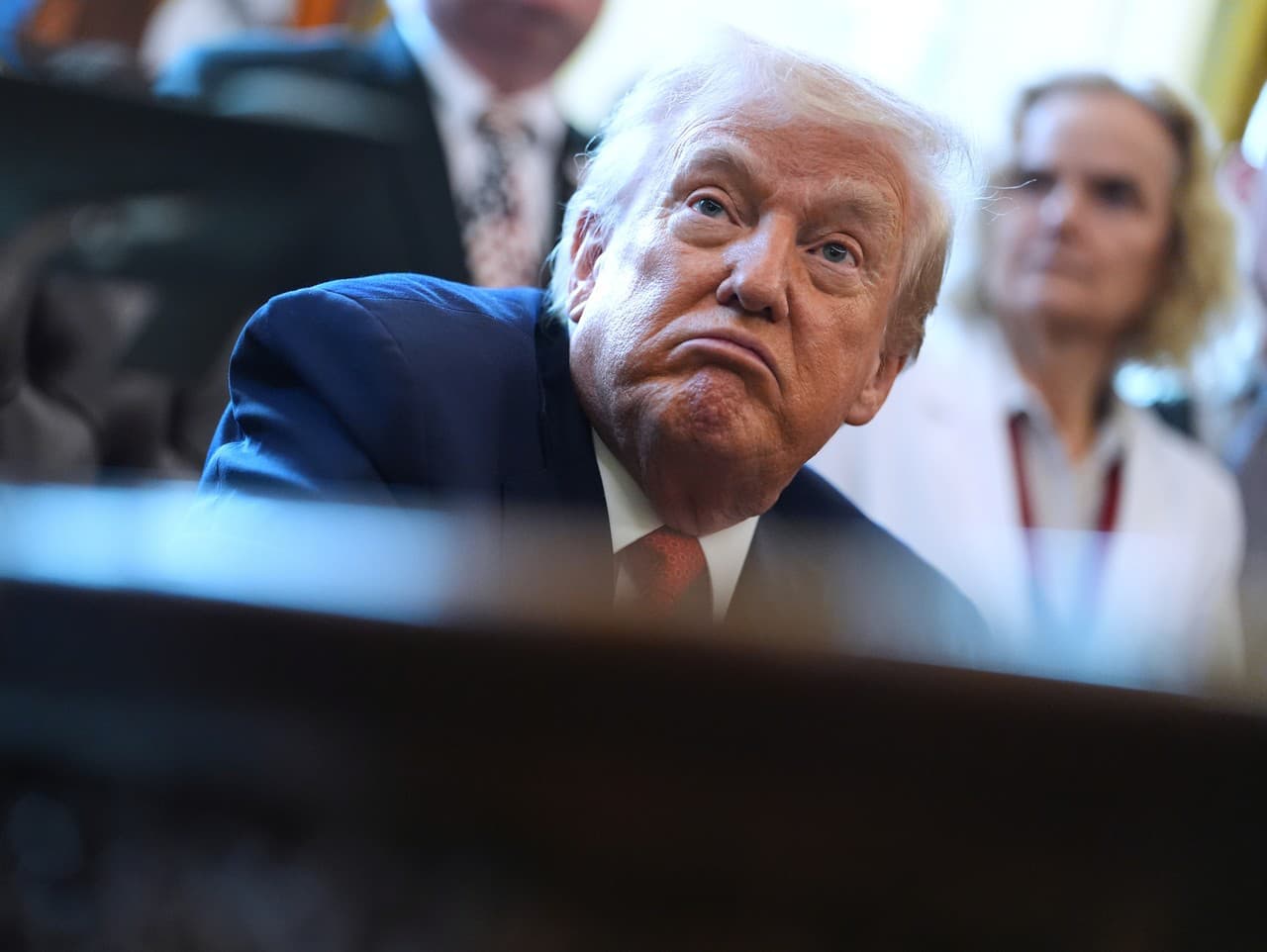 Trumpov štedrý dar vojakom vyvolal kontroverziu