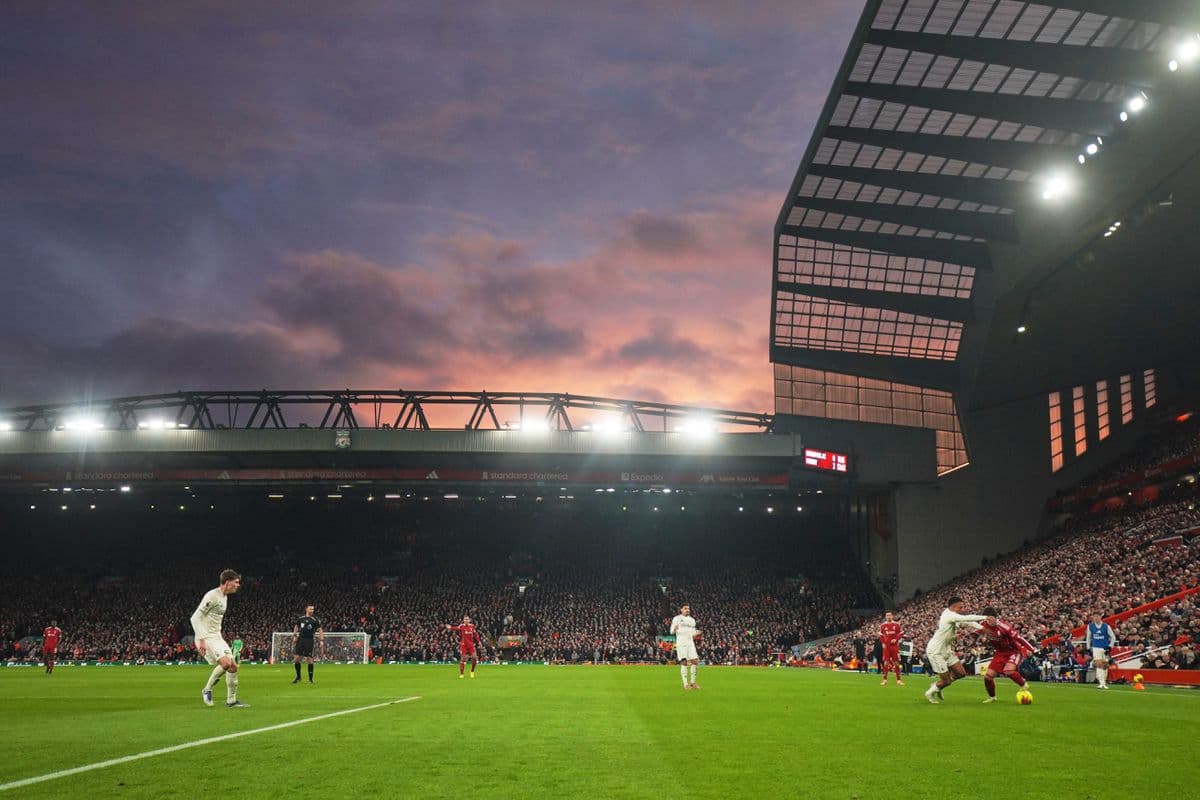 Fanúšikovia Premier League žiadajú zmrazenie cien vstupeniek