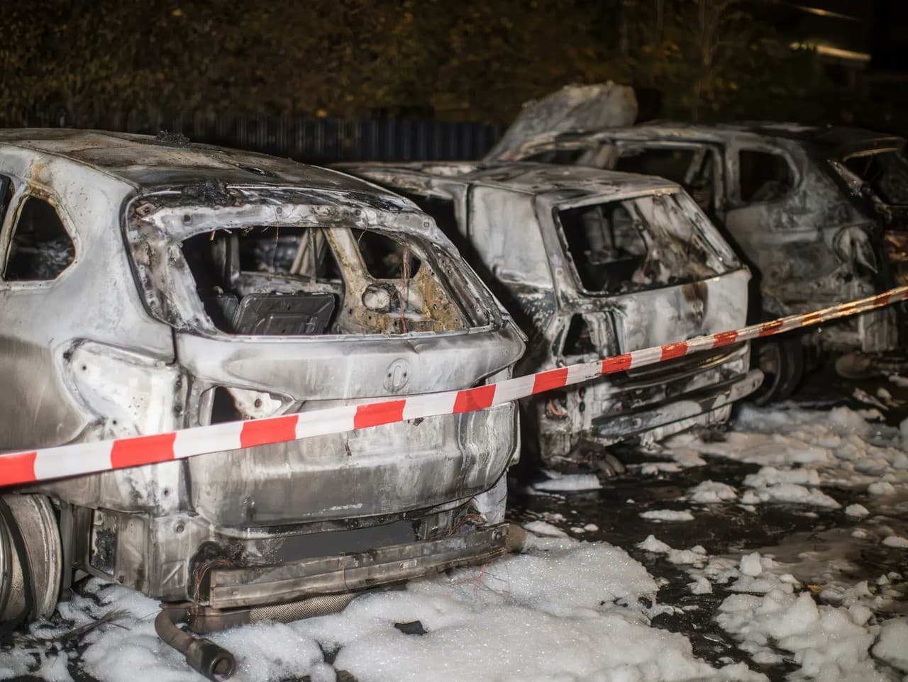 Podpaľačstvo v Hamburgu: Auto poslanca AfD zhorelo pred domom