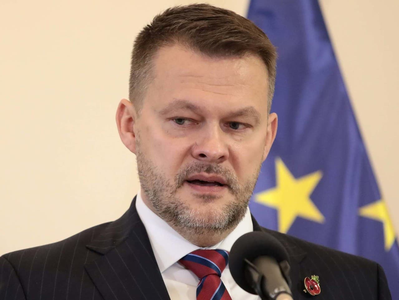 Odchod kľúčových zamestnancov na ministerstve: Atmosféra a obavy o projekty