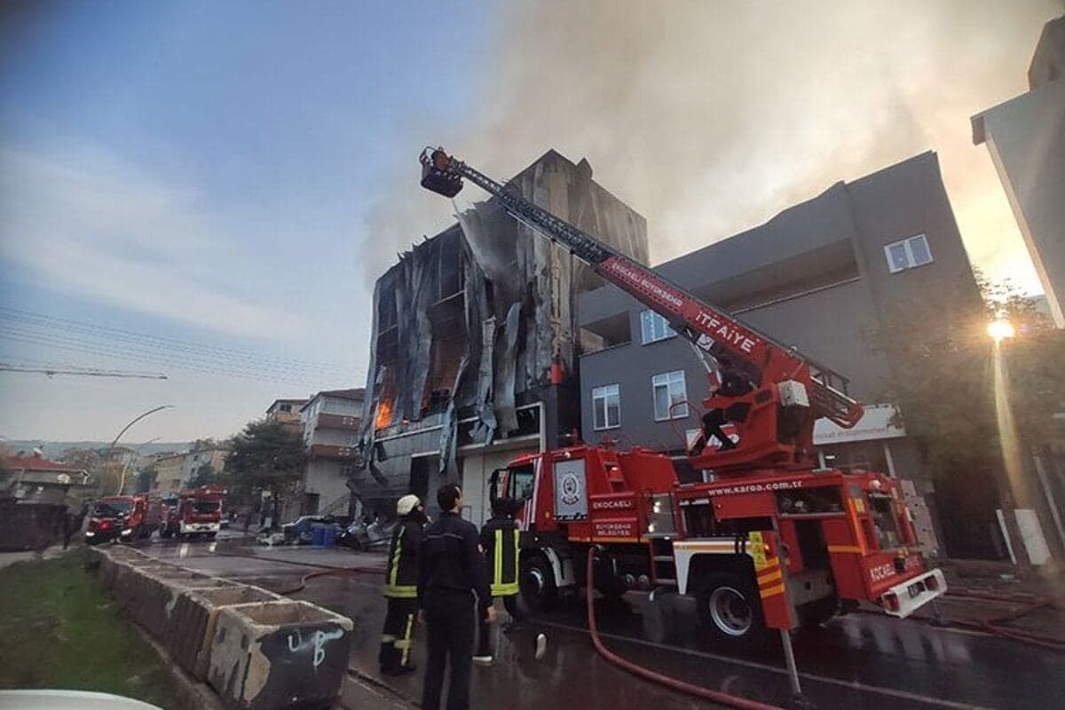 Požiar v Turecku si vyžiadal šesť obetí v sklade parfumov