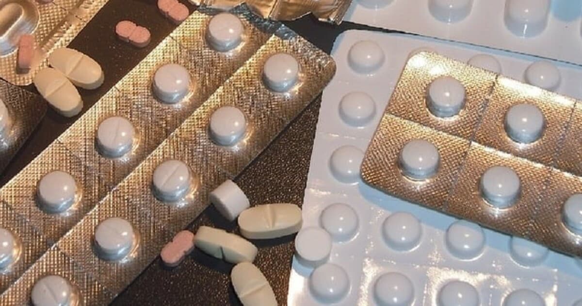 Žena s kufrom plným steroidov na hraniciach: Hrozí jej väzenie