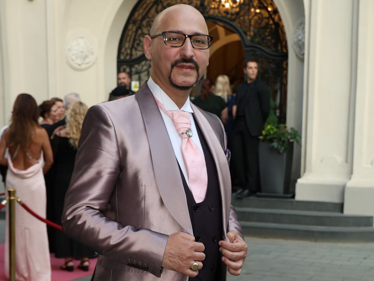 Smutné Vianoce pre klaviristu Richarda Rikkona: Zomrel mu otec