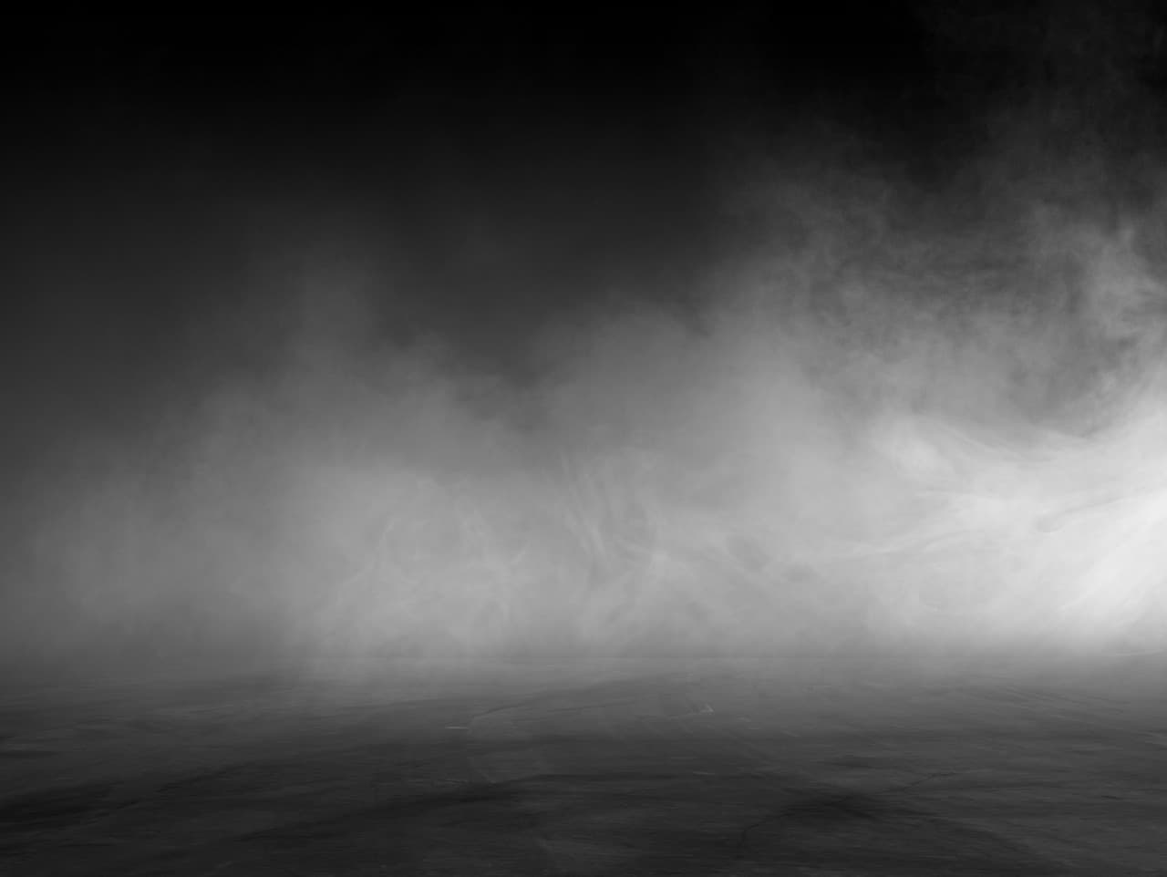 Hmla ohrozuje dopravu v strednom Slovensku